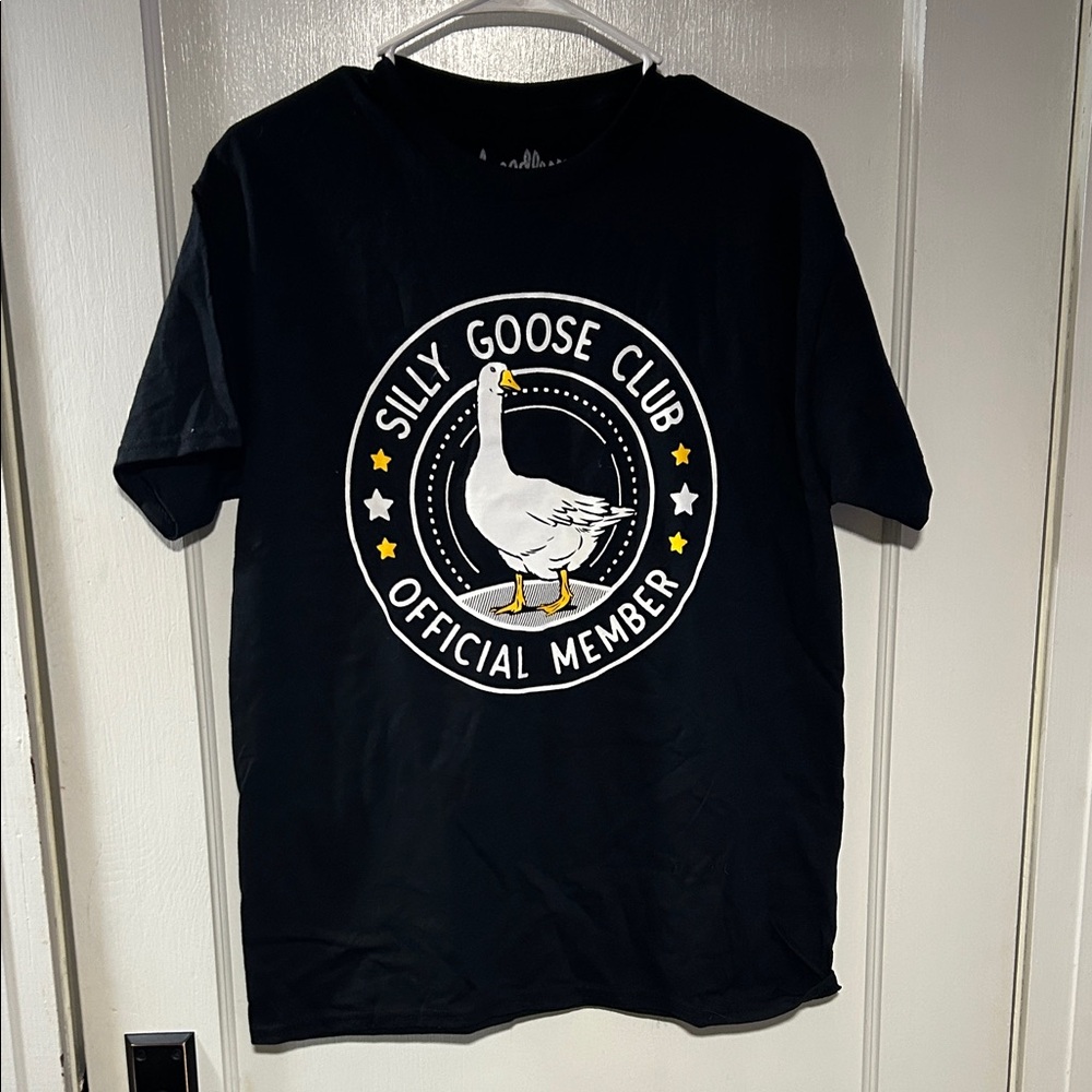 Silly Goose Club Black T-Shirt Medium
